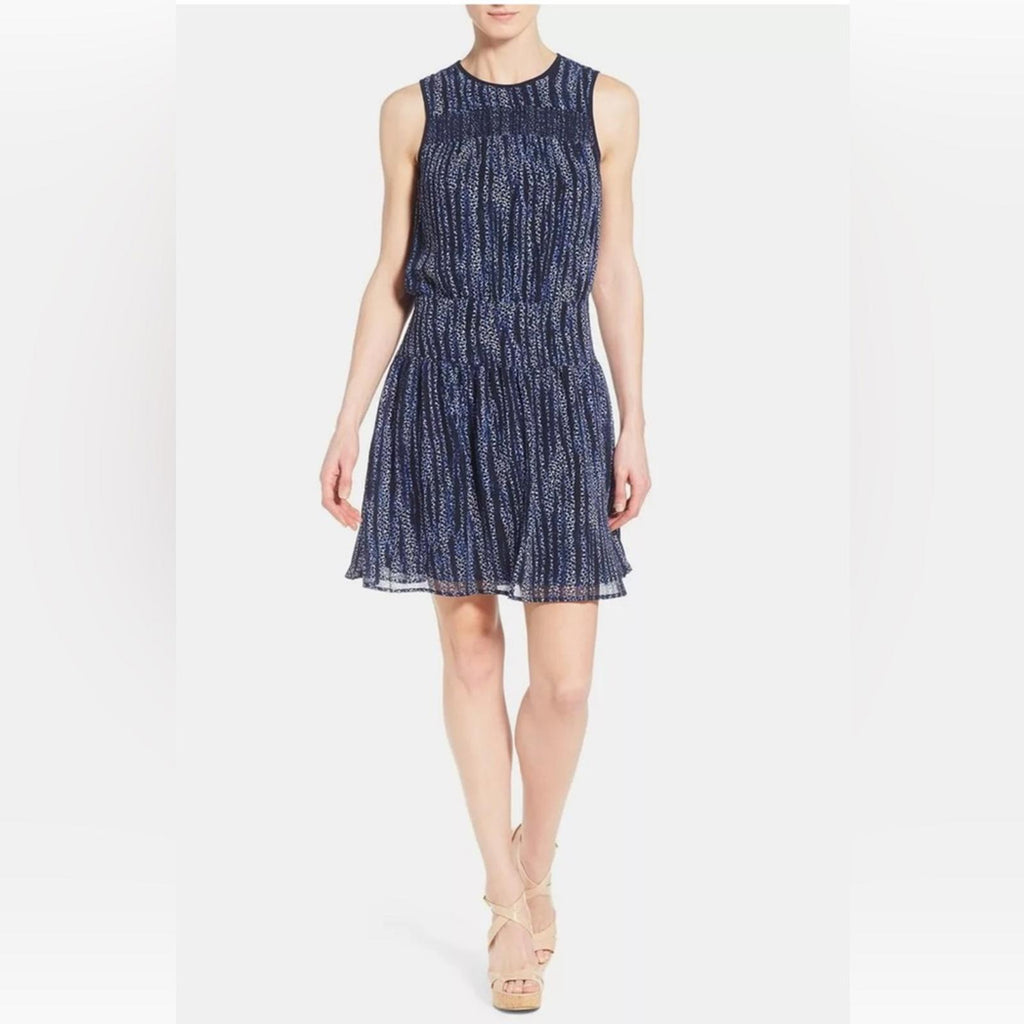 Michael Kors Burnell Smocked Georgette Dress in Navy, Size 0 EXCELLENT $160