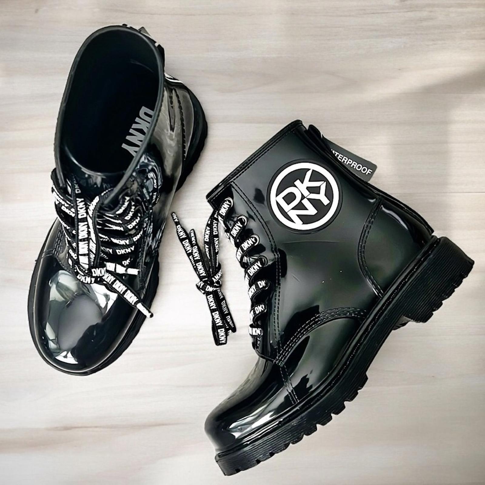 DKNY Tibby Combat Lace-Up Boots in Black, Size 6 New w/Tag