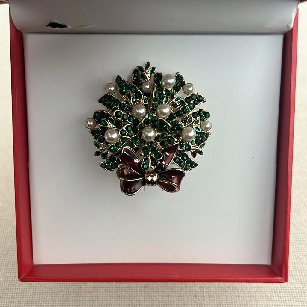 Charter Club Gold-Tone Crystal & Faux Pearl Wreath Pin/ Brooch New in Box $29.50