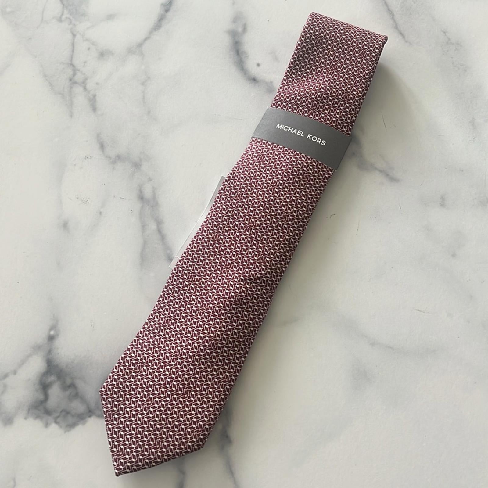 Michael Kors Silk Link-Print Tie in Wine, One Size, NWT
