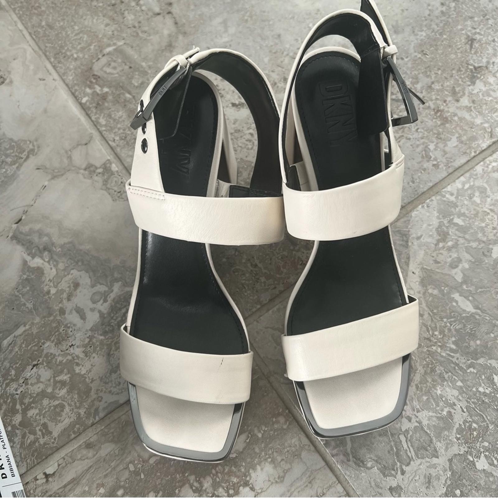 DKNY Bibiana Platform Sandals in Cream Size 9, Comes in Original Box Retail $139