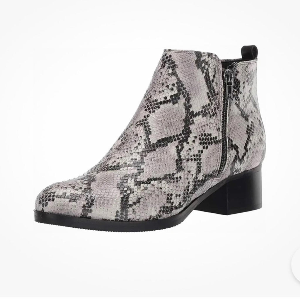 Clarks Mila Sky Grey Snake Leather Ankle Boots, NEW, Size UK 3, US 5½