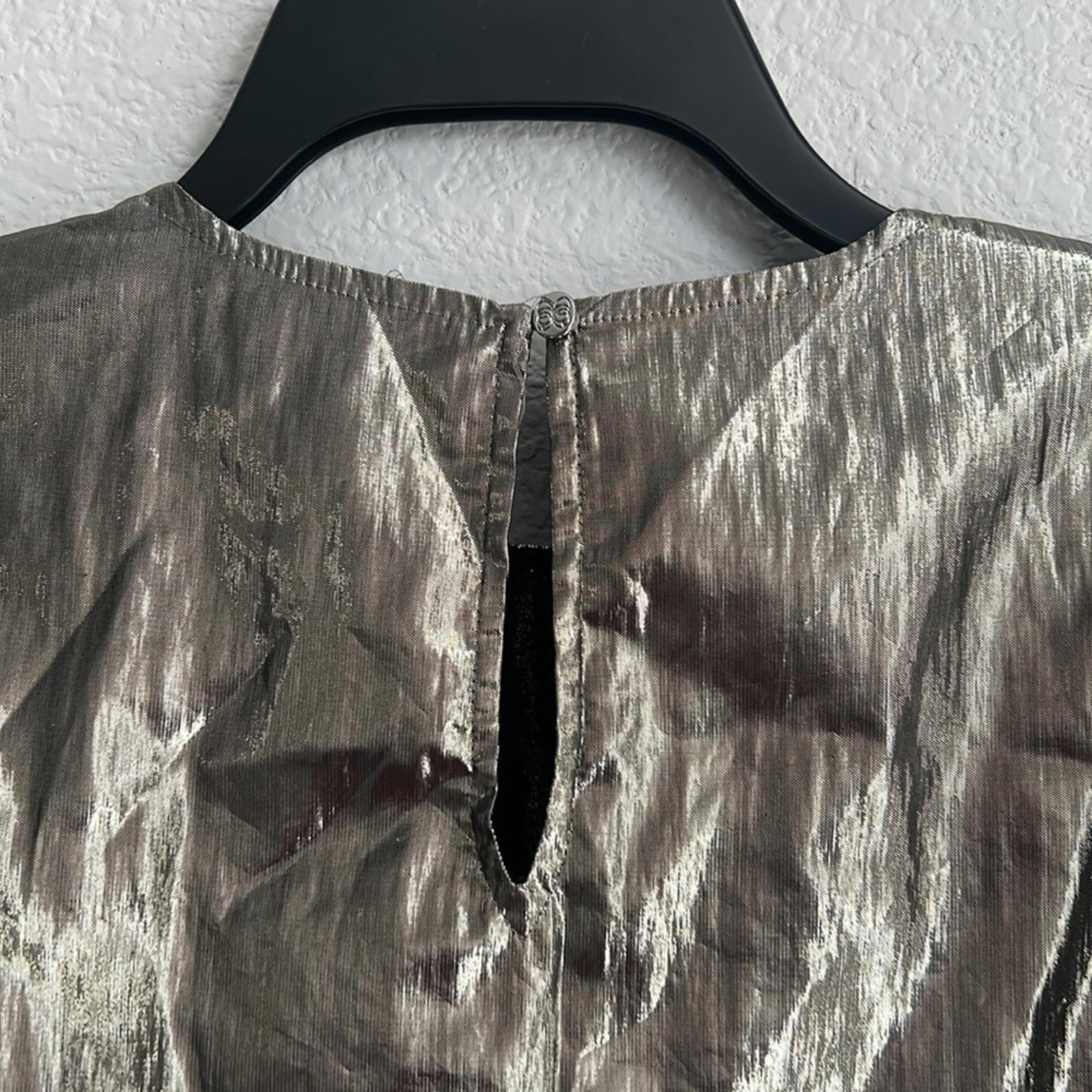 CeCe Silver Shimmer Pouf Jewel Neck Top, Size XXS, NEW
