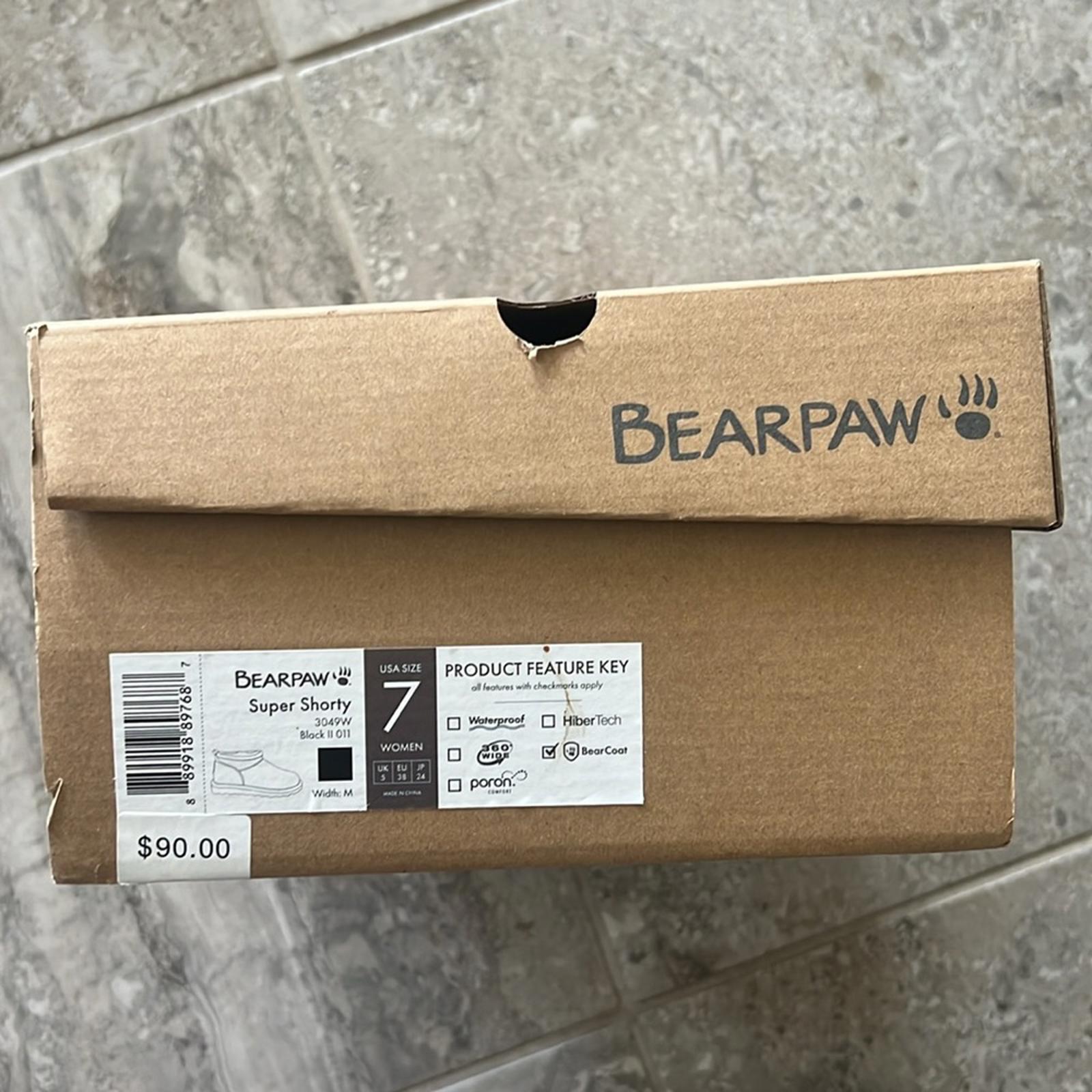 BearPaw Super Shorty Booties in Black, NWT, Size 7