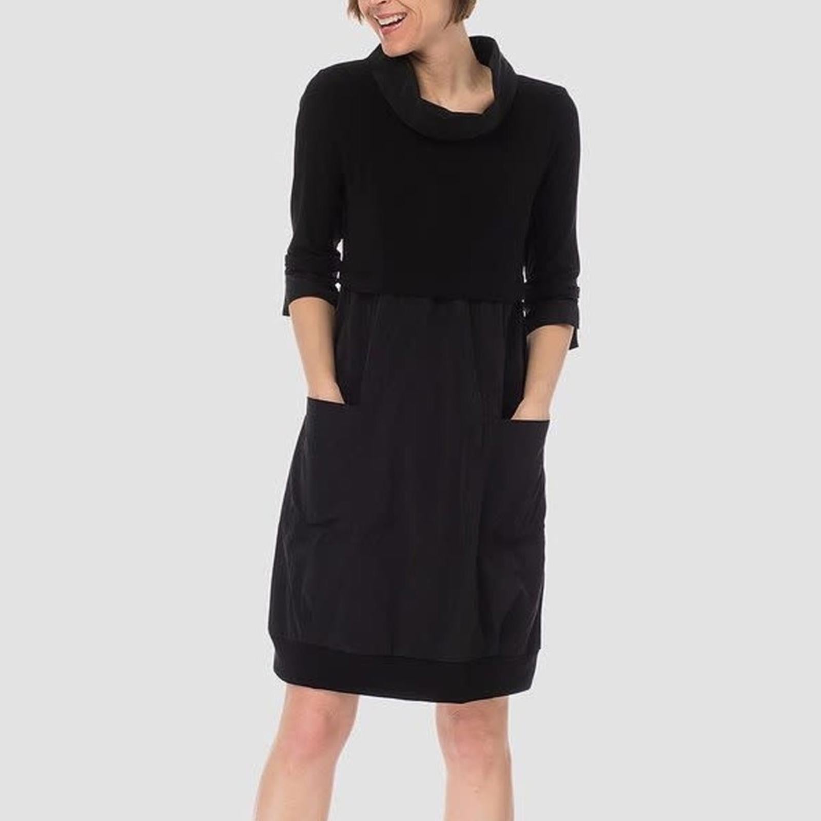 Robbie Bee’s Signature Ribbed Sweater Dress in Black, Size M New w/Tag