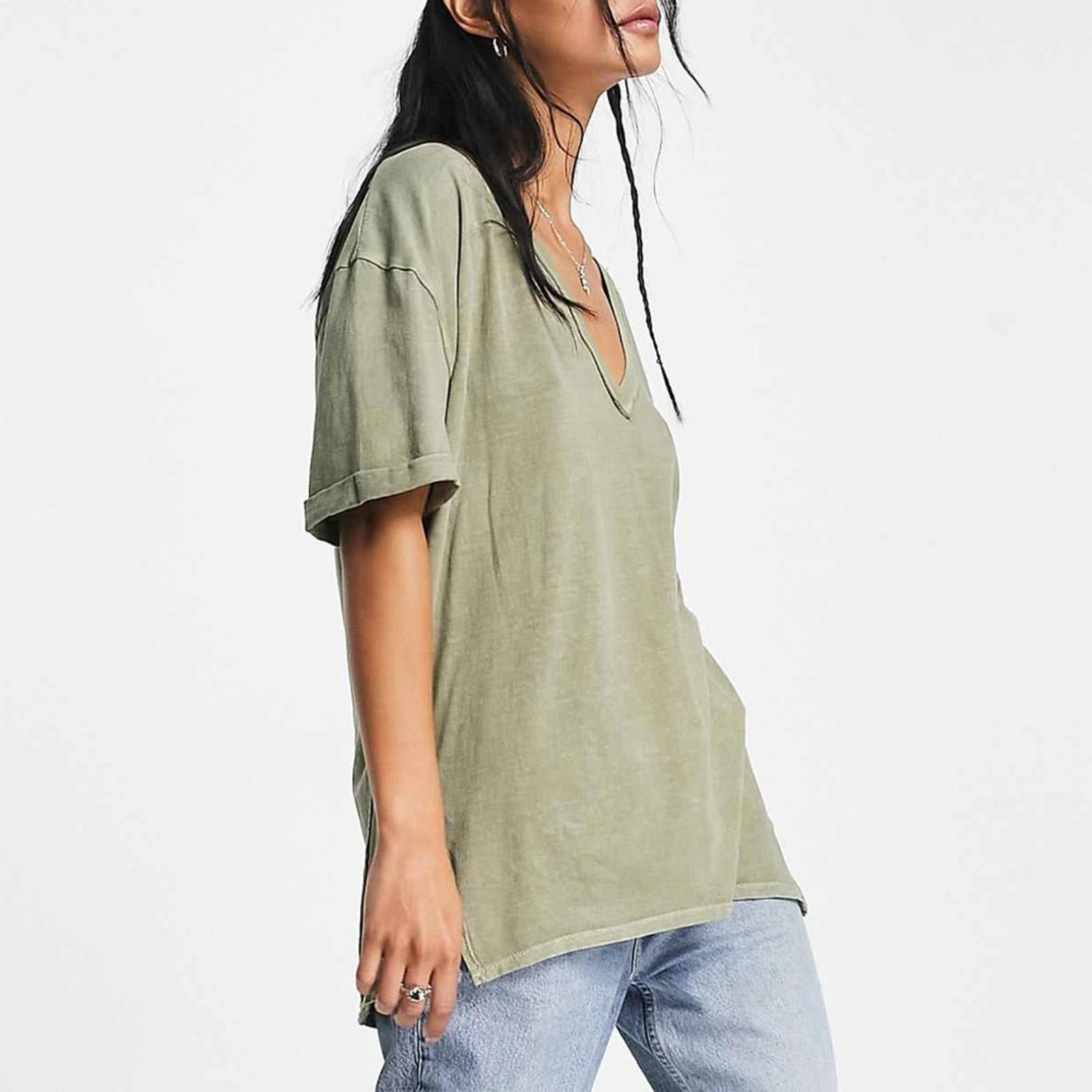Free People Slouchy V-neck T-shirt in Khaki, Size M NEW w/Tag