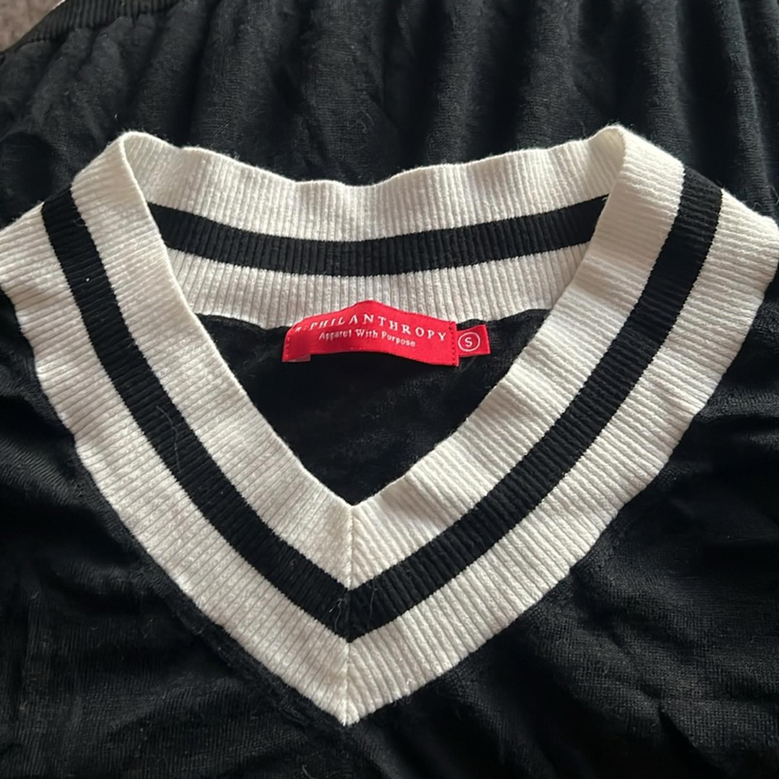 n:Philanthropy Sweatshirt in Black & White EXCELLENT!