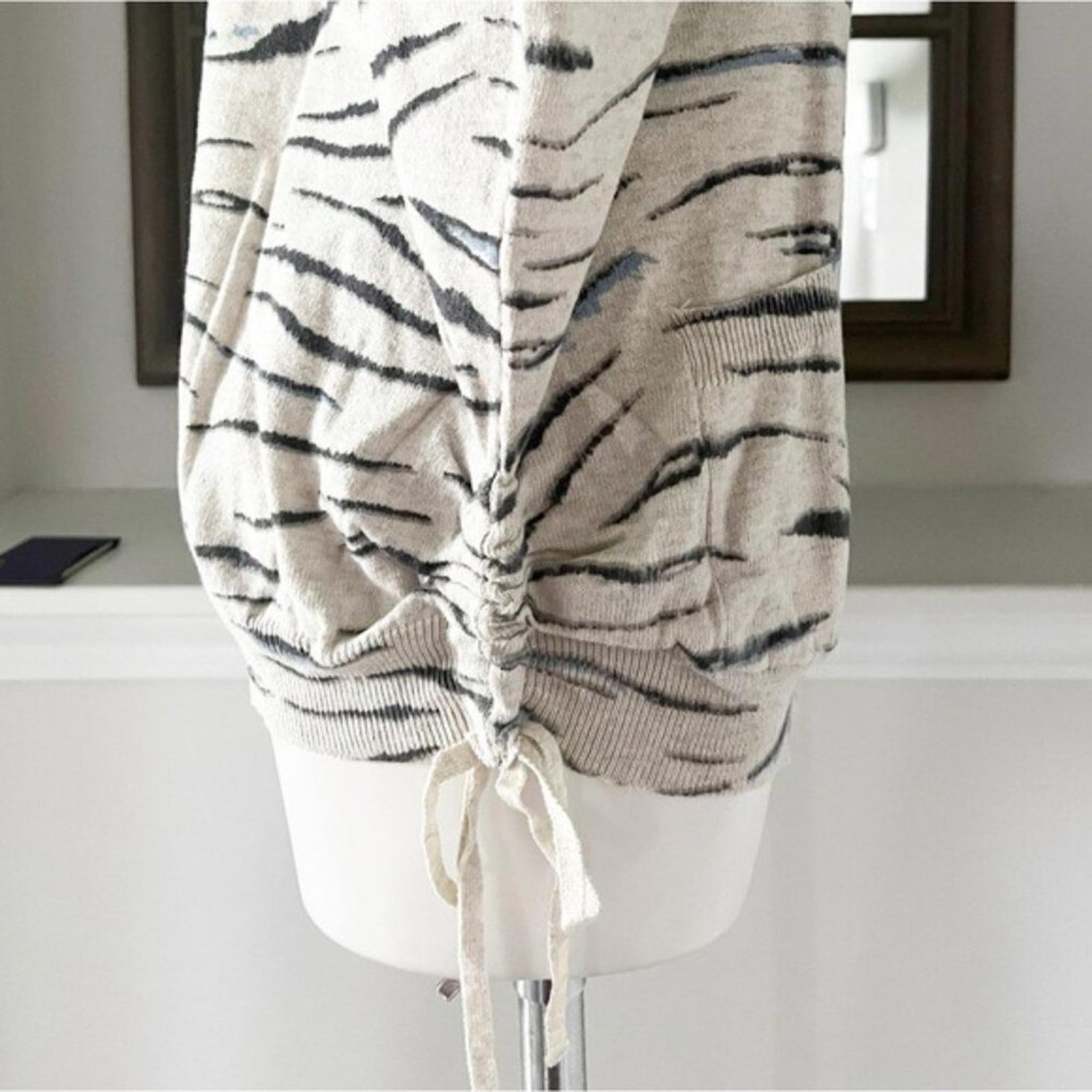 NEW Democracy Zebra Print Sweater w/Pockets, Plus Size 2X New w/Tag in Packaging