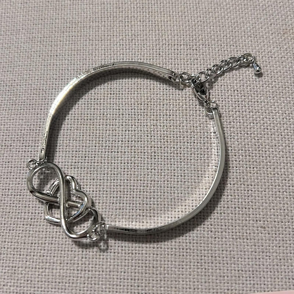 Beautiful Silver “Daughter” Bracelet New with Tag