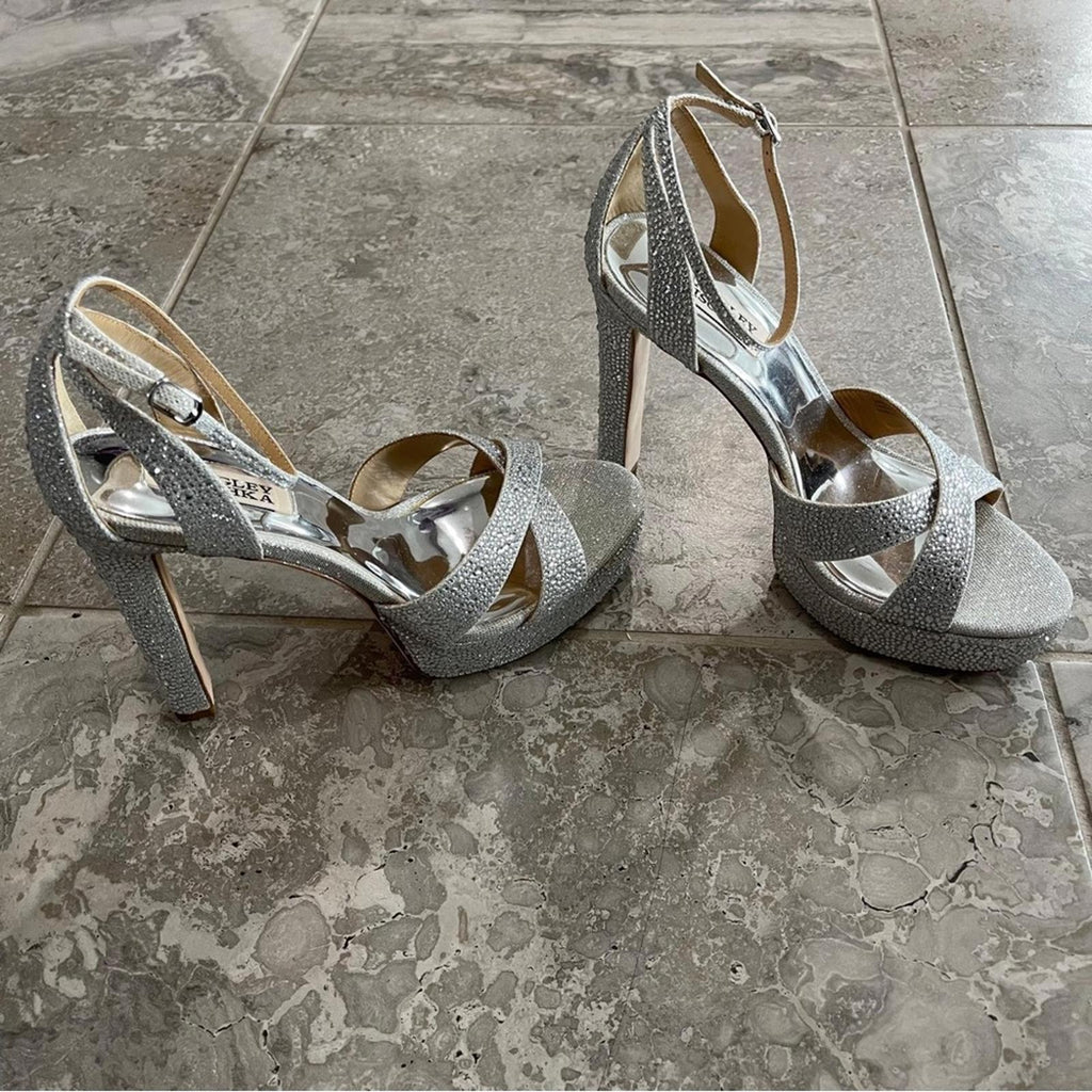 Badgley Mischka Fizzy Ankle Strap Platform High Heel Sandals Silver Size 9.5 NWT
