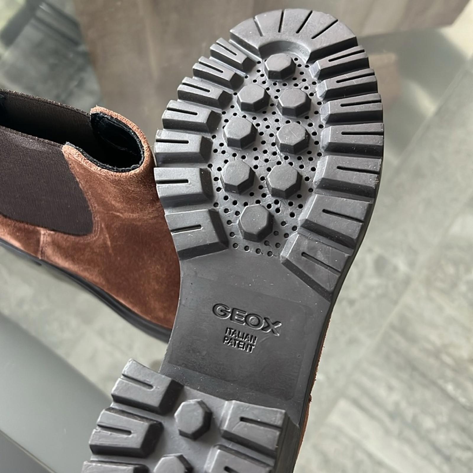 GEOX Damiana Chelsea Boots, Size 37 NEW