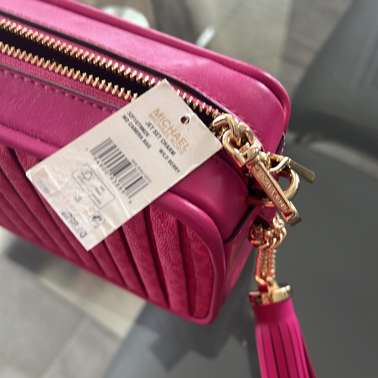 Michael Kors Jet Set Charm Medium Camera Bag in Wild Berry, New w/Tag $298
