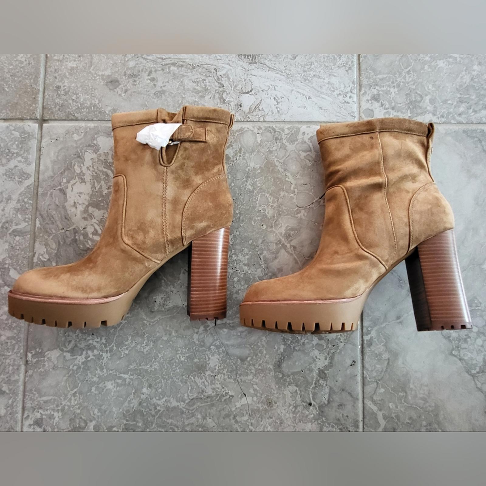 Veronica Beard Hannigan Suede Platform Boots in Hazelwood, Size 11 NEW +DustBag