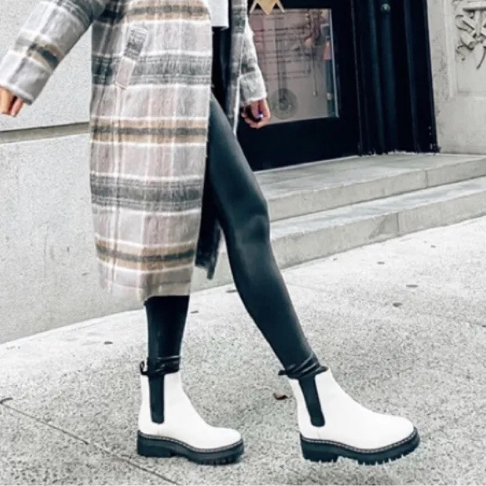 Marc Fisher Patrick Chelsea Lugsole Boots, White Size 8.5 New in Box Retail $199