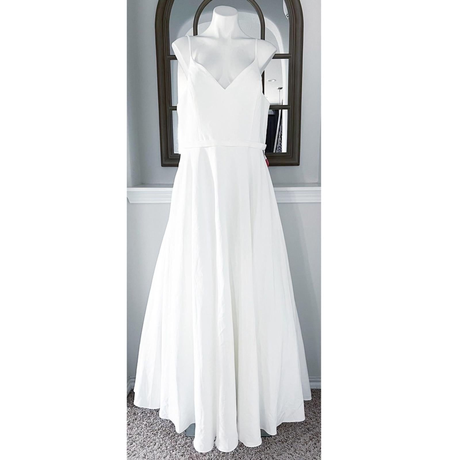 Mac Duggal IEENA Sweetheart Ball Gown with Pockets in White, NWT, Size 16