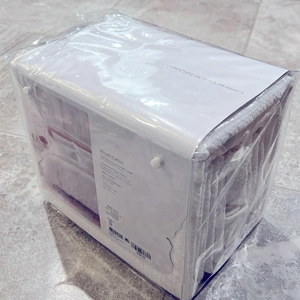 SKY 3-Piece Woven Lattice Duvet Set, White Size Full/Queen New w/Tag Retail $260
