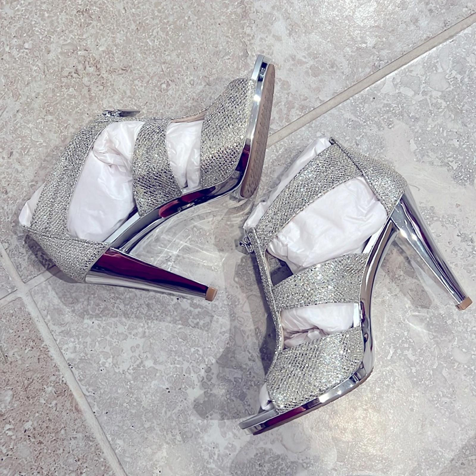 NEW Michael Kors Berkeley T-Strap Glitter Silver Heels, Size 5.5 M Retail $150