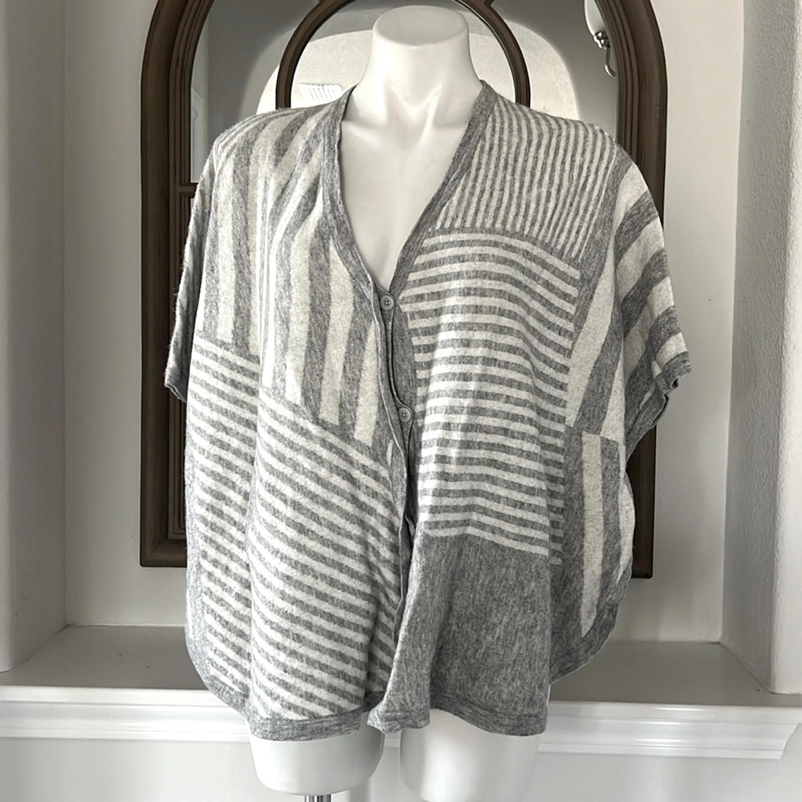 Splendid Op-Art Stripe Cashmere Blend Sweater Poncho Button Front S EXCELLENT
