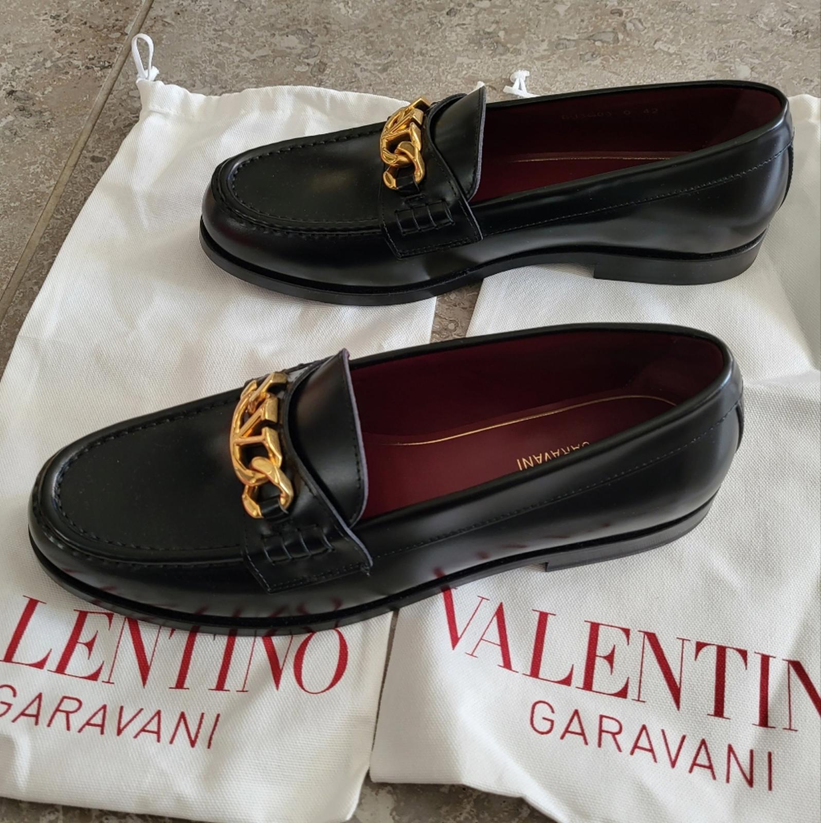 Valentino Garavani VLogo Chain Loafers in Black/Gold Size 42 NEW +DustBag $1,150