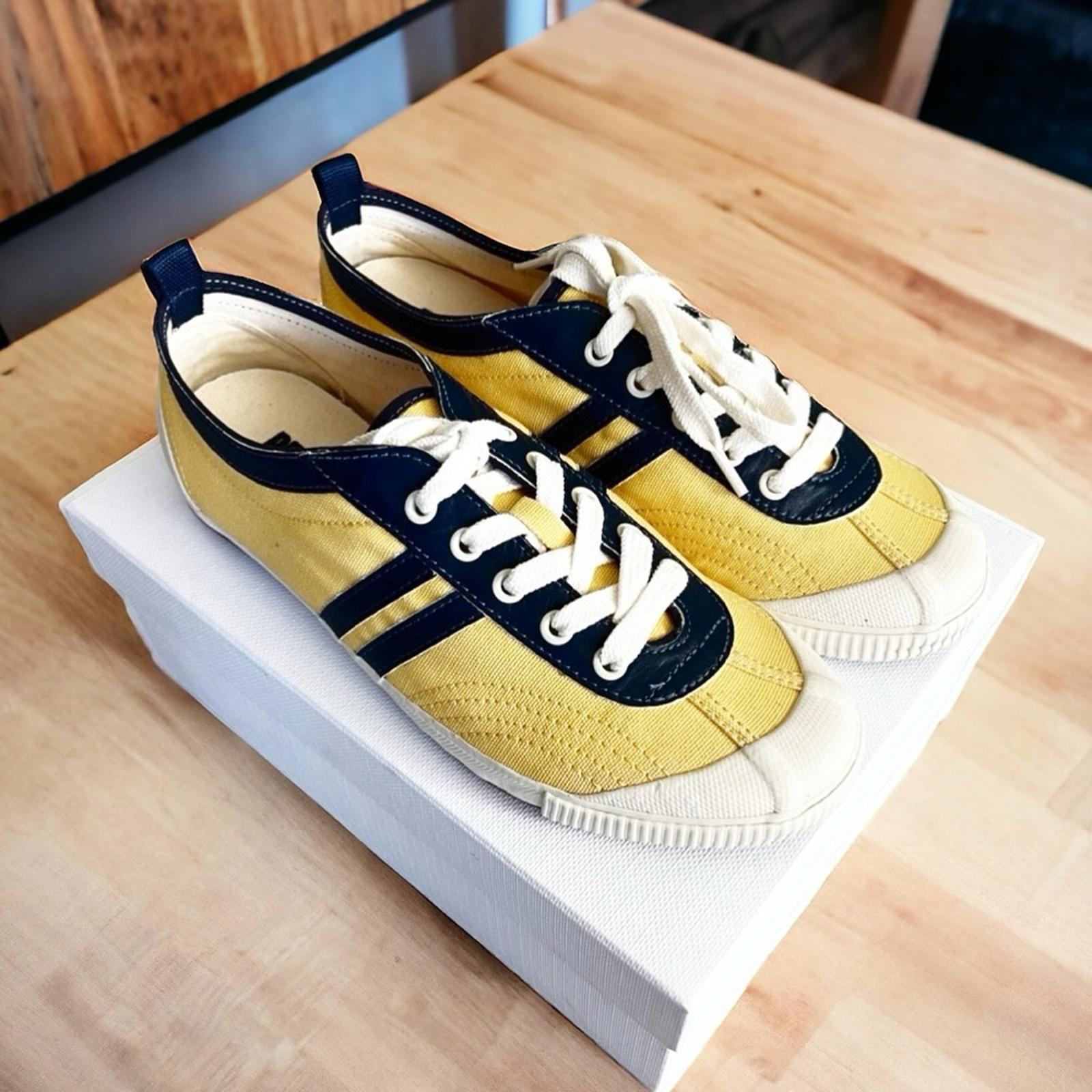 RE/DONE 90s Low-Top Sneakers, Yellow & Navy Size 41 New in Box Retail $250