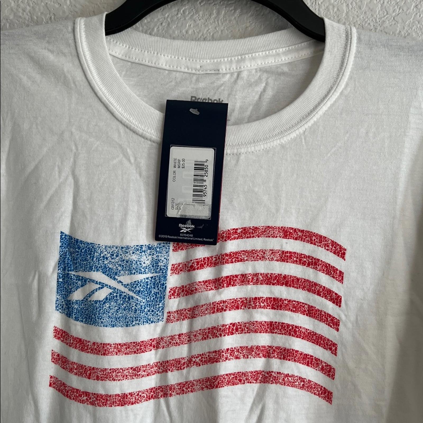 Reebok Graphic Crewneck T-Shirt in White, Size XL NEW w/Tag
