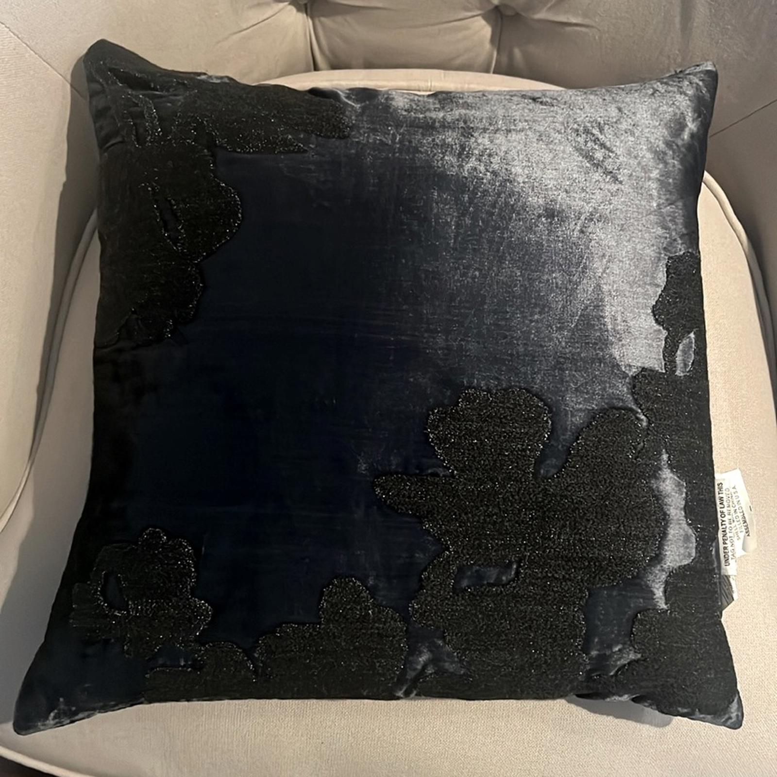 Donna Karan Sapphire Collection Decorative Pillow, 18" x 18" NWT Retail $255