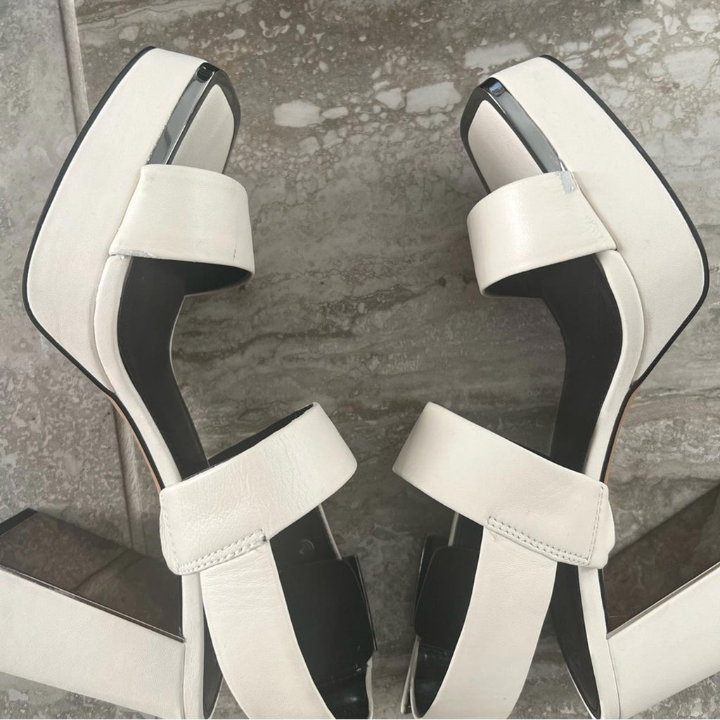 DKNY Bibiana Platform Sandals in Cream Size 9, Comes in Original Box Retail $139