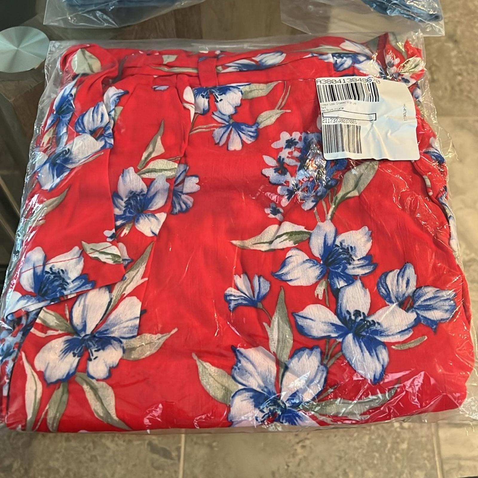 Gibson Look Cropped Wide Leg Belted Pants in Red Print, Size XL New in Packaging