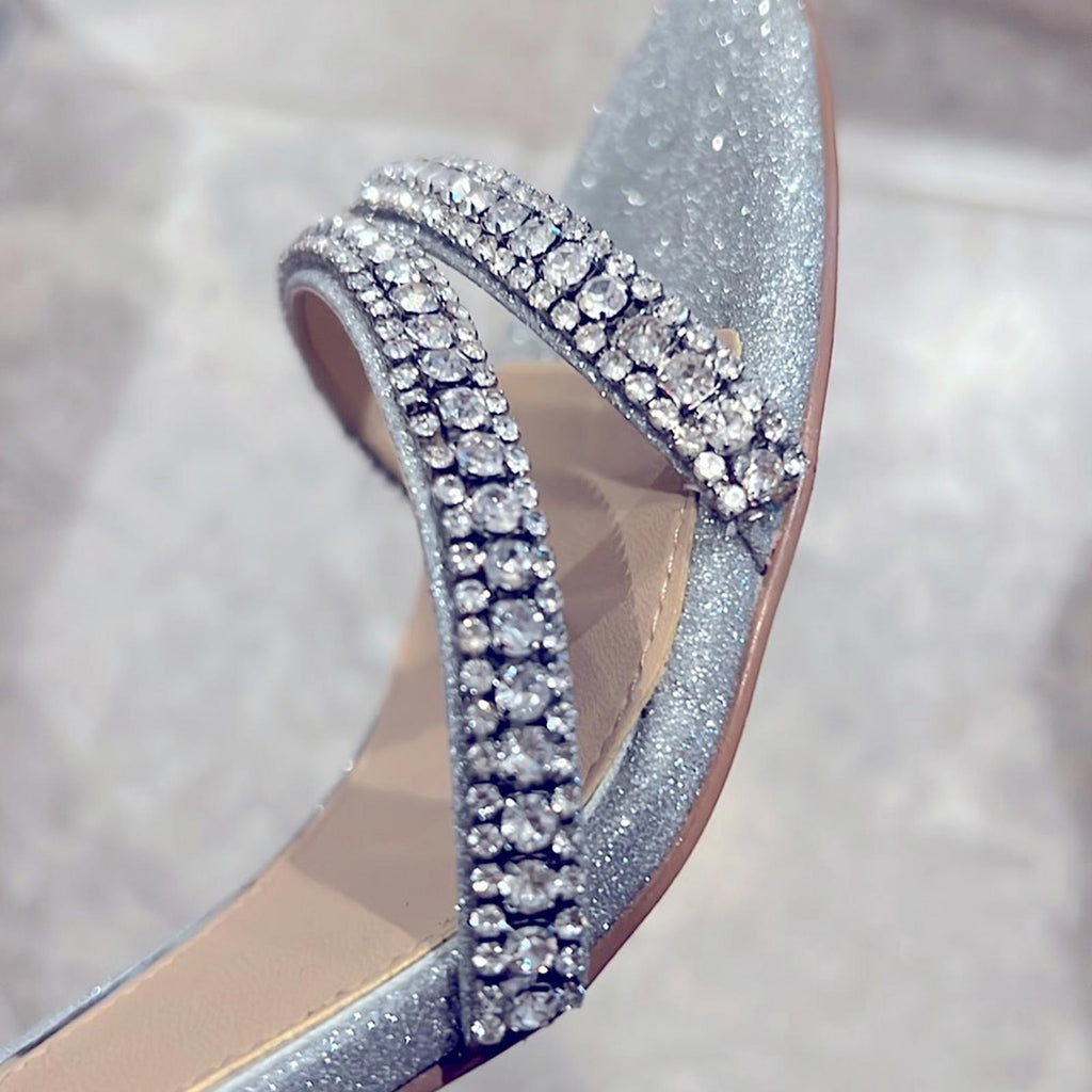 Jewel Badgley Mischka Rosa Sandals in Silver Size 10M in Box