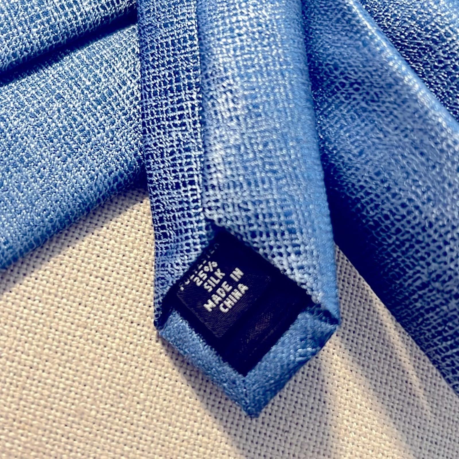 ALFATECH Kelsey Solid Slim Light Blue Neck Tie, New w/Tag