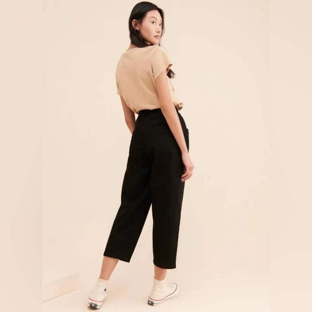 Anthropologie’s Edwin Maiia Cropped Wide Leg Jeans, Black Size S New w/Tag $228