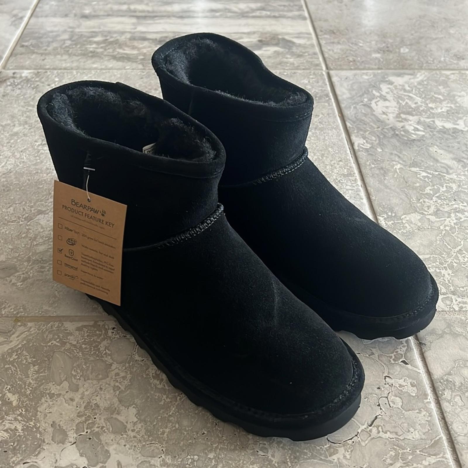 BearPaw Alyssa Suede Ankle Boots in Black, NWT, Size 11