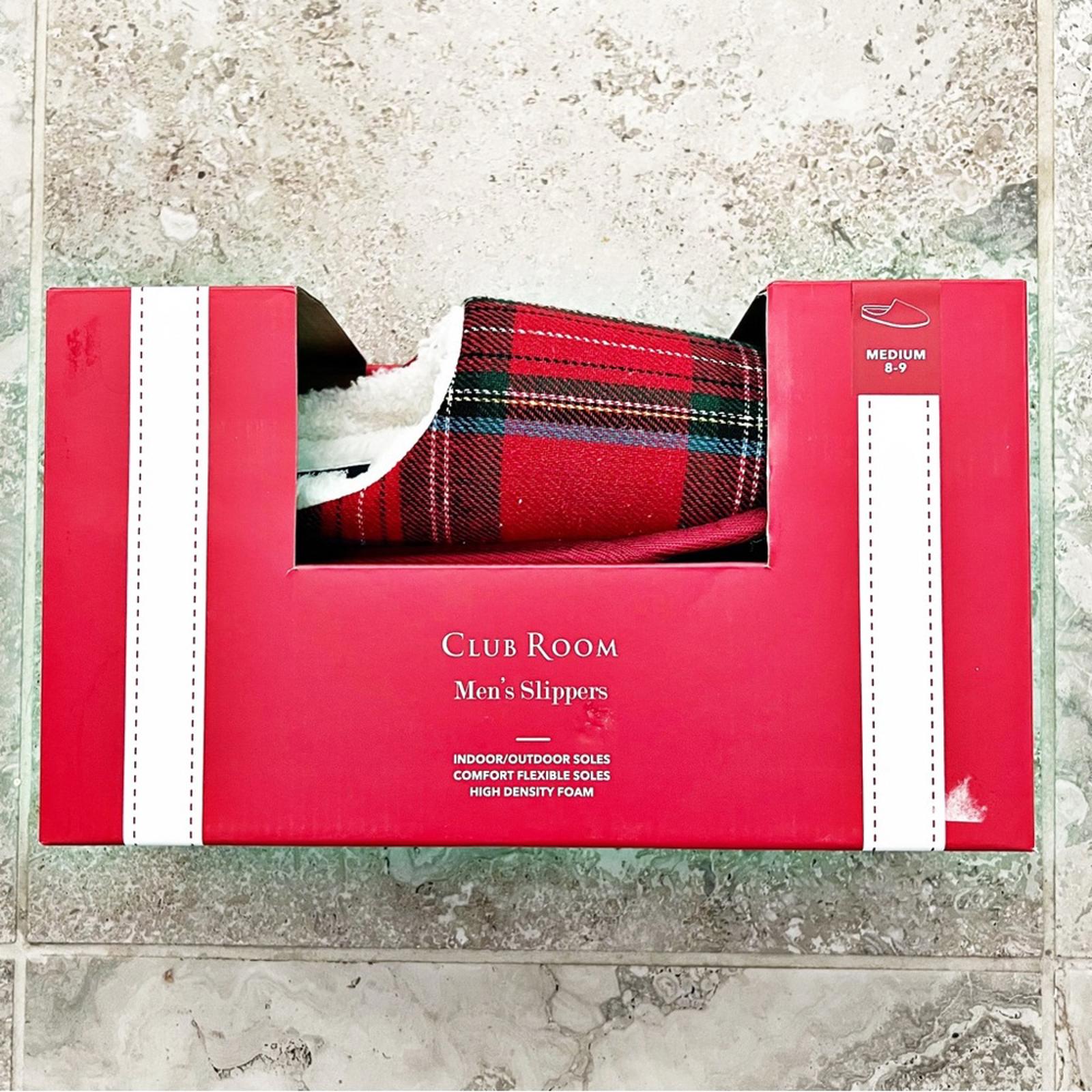 Club Room Mens Flannel Plaid Slide Slippers, (Red, Medium) Size 8-9 New in Box