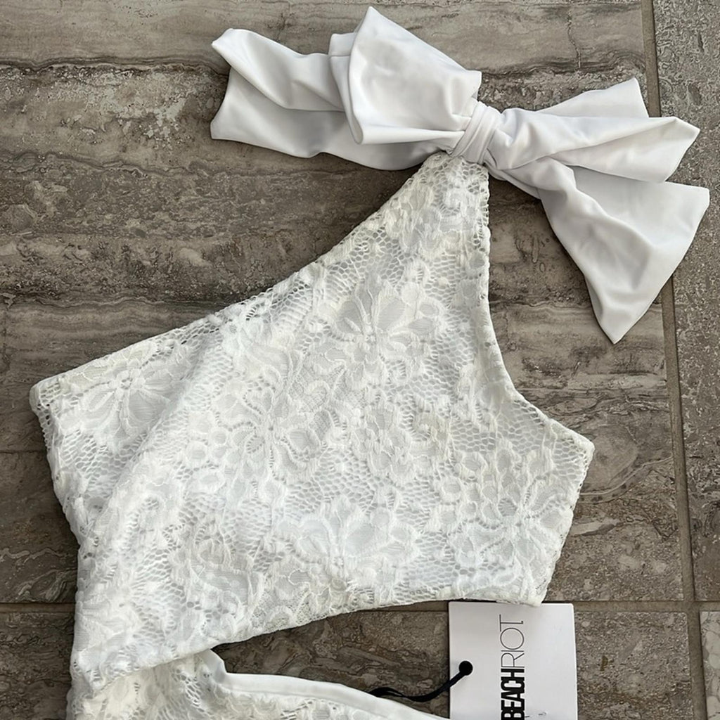 Beach Riot x REVOLVE Selena Lace Bridal One Piece Swimsuit, White Size XS NEW