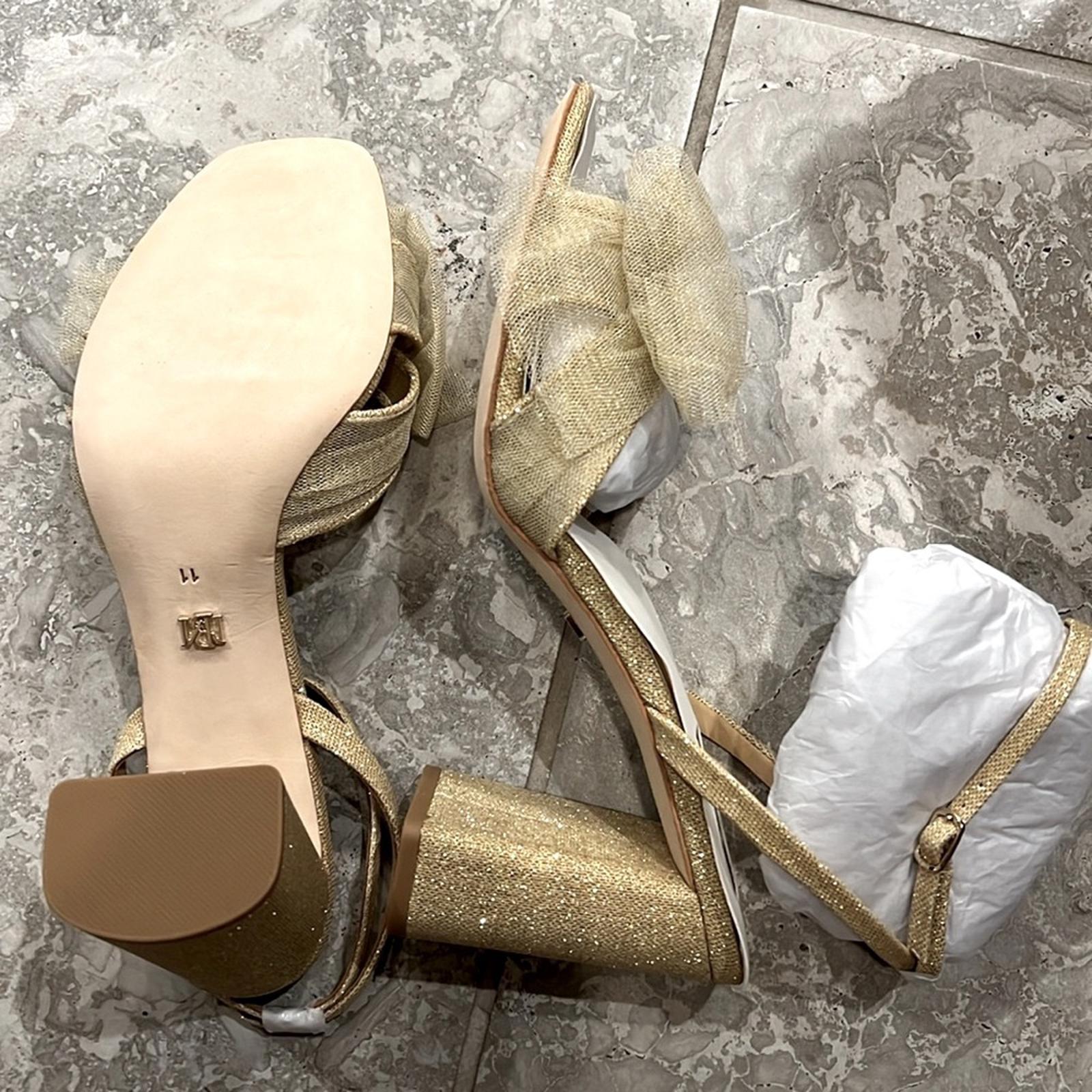 Badgley Mischka Tess Tulle Bow Block Heel Sandals in Gold Size 11 New in Box