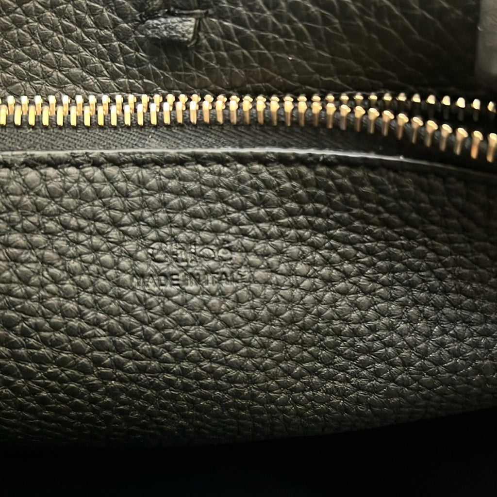 Chloé Deia Medium Hobo Bag in Grained Calfskin Leather – Black – Excellent
