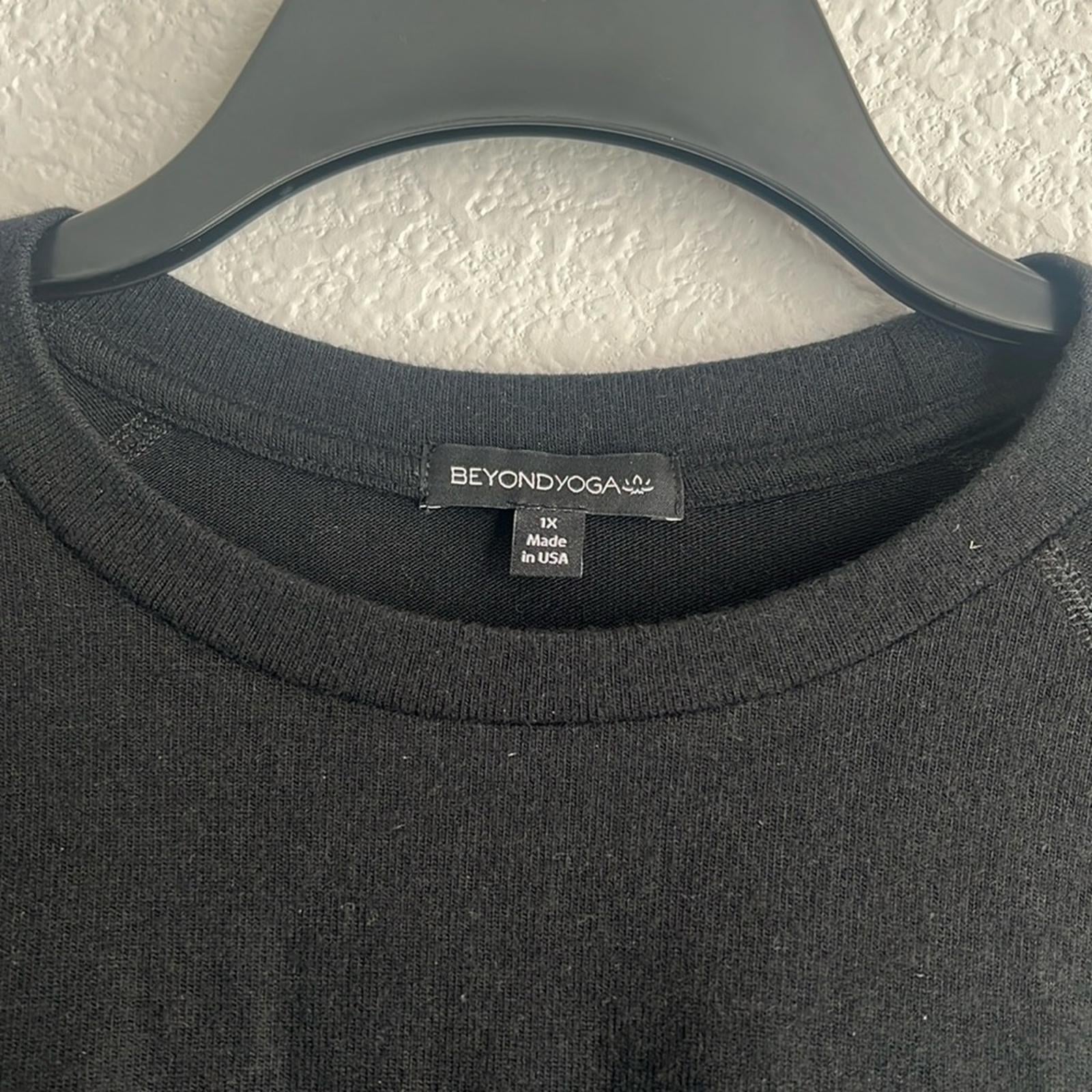 Beyond Yoga Plus Raglan Sleeve Bopo Pullover in Black, NWT, Size 1X