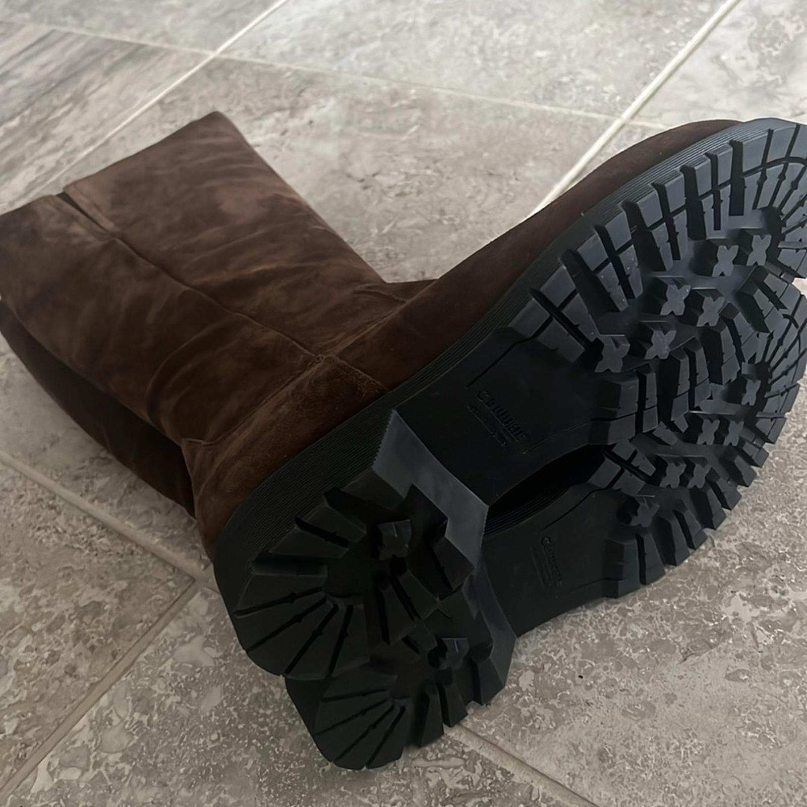 NWT La Canadienne Helene Shearling-Lined Suede Boots, Size 11 Online for $635