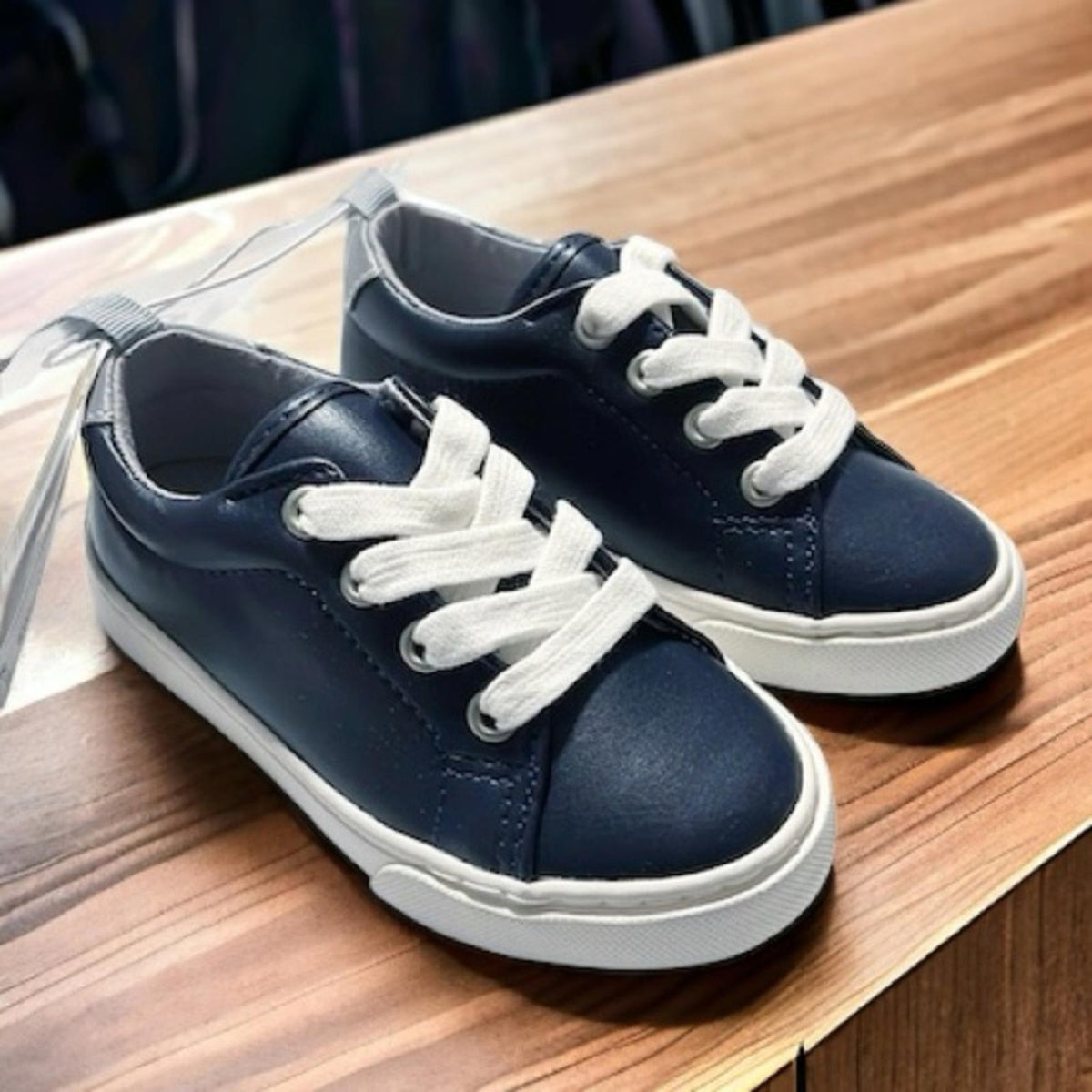 Gymboree Boy’s Lace-Up Sneakers, Size 8 New with Tag
