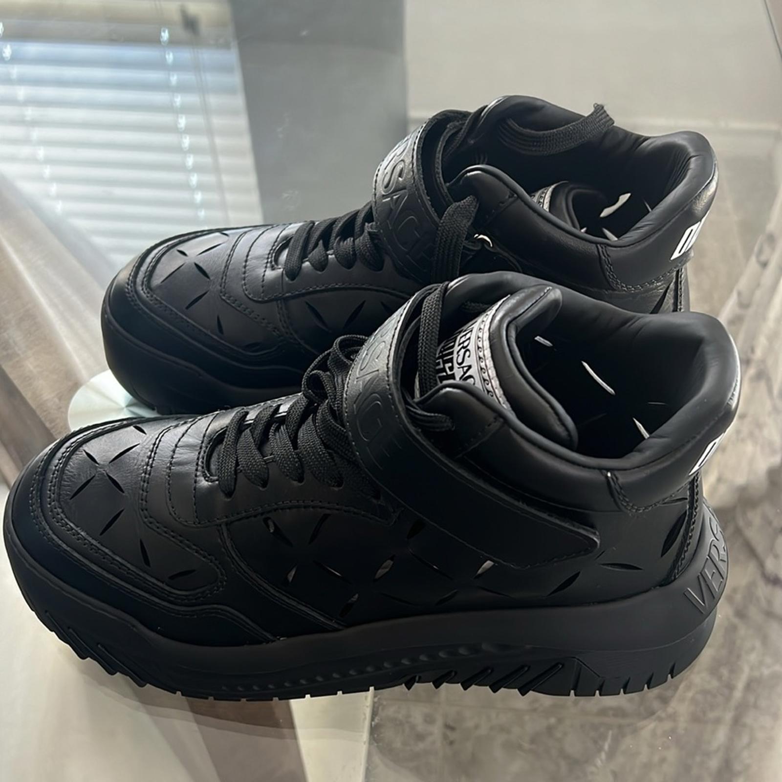 Versace Odissea Calf Leather High-Top Sneakers Black, Size 42 New+Dustbag $1,175