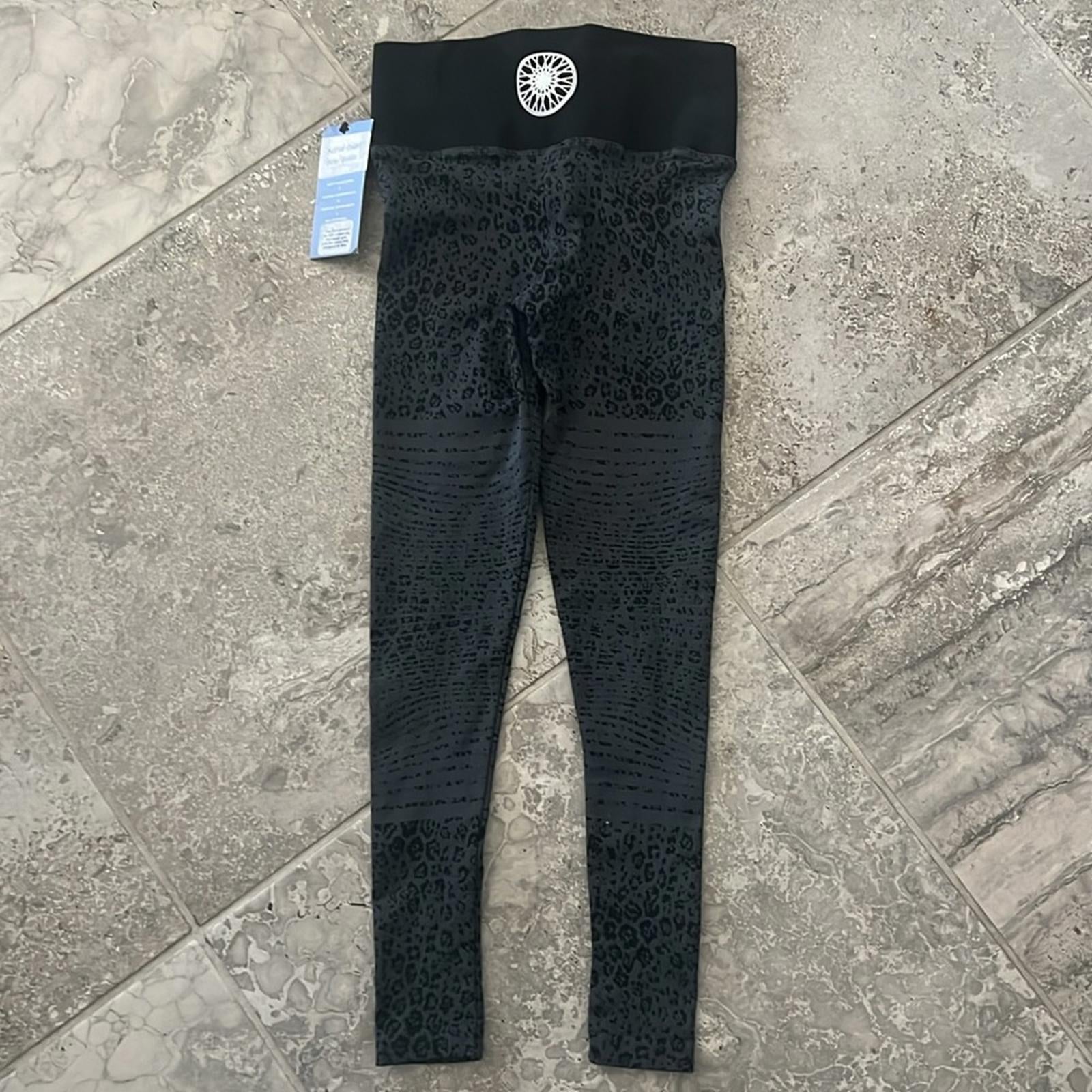NEW NUX x Soulcycle Feline Seamless Legging, Gray & Black, Size S New w/Tag