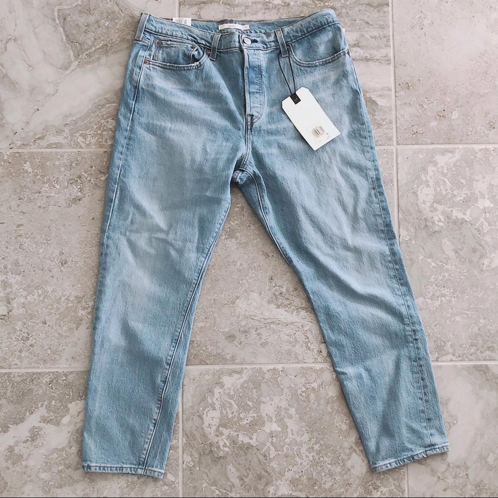 Levi’s Premium Wedgie Icon High-Rise Blue Jeans, Size 32 New with Tag