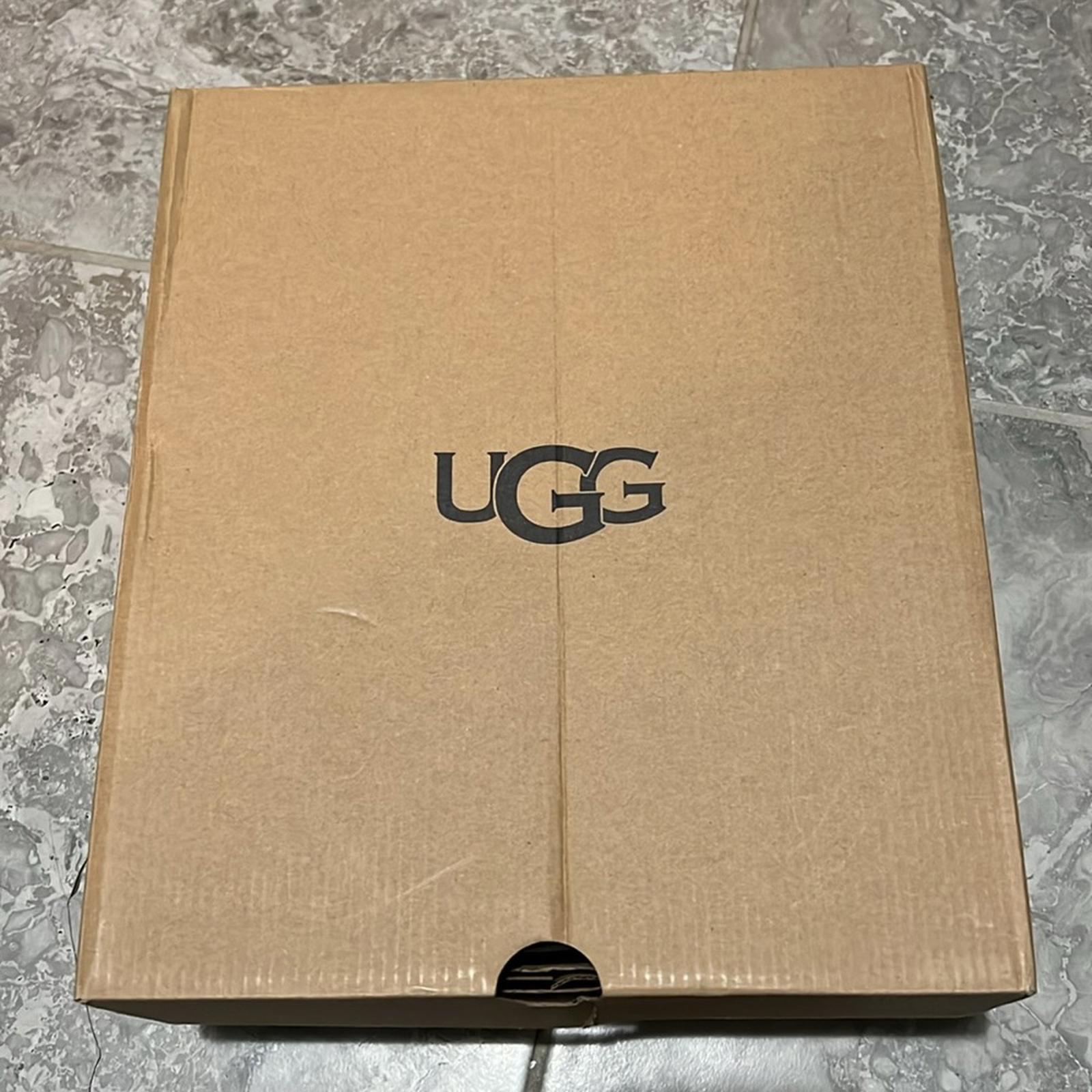 UGG Women's Classic Clear Marble Booties in White/Black, NWT, Size 7