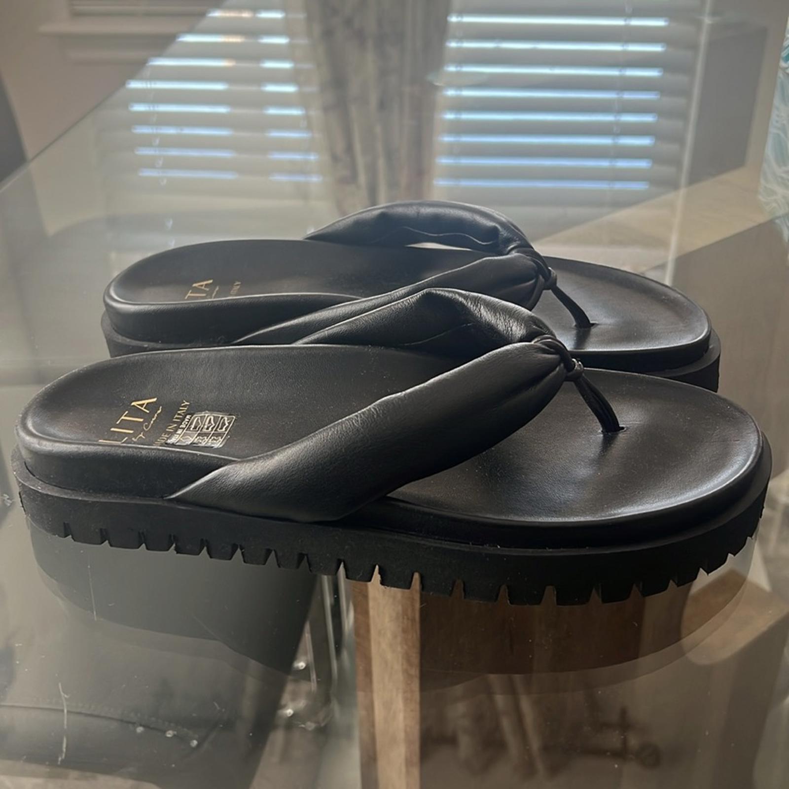 LITA by Ciara (Made in Italy) Lug Sole Thong Sandals, Black Size 42 EXCELLENT!