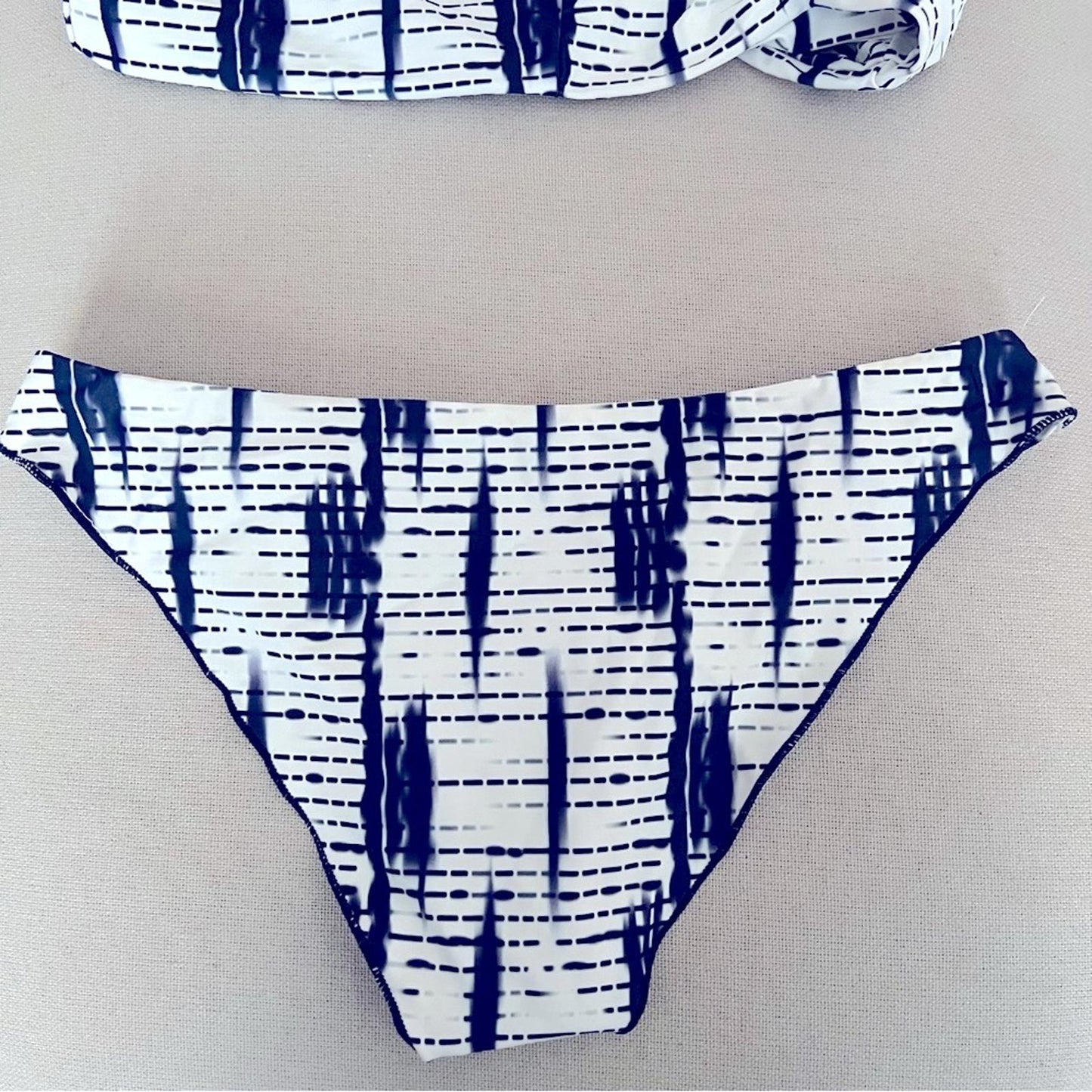 ZAFUL Blue Stripe Printed Cross Back Bikini Set Size L NEW