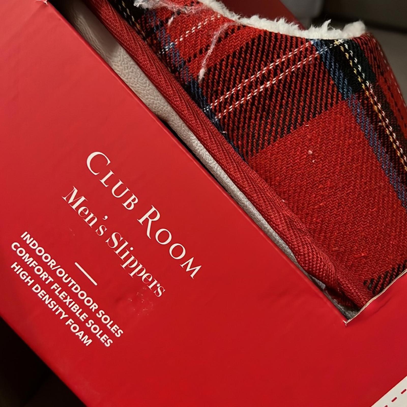 Club Room Mens Flannel Plaid Slide Slippers, (Red, Medium) Size 8-9 New in Box