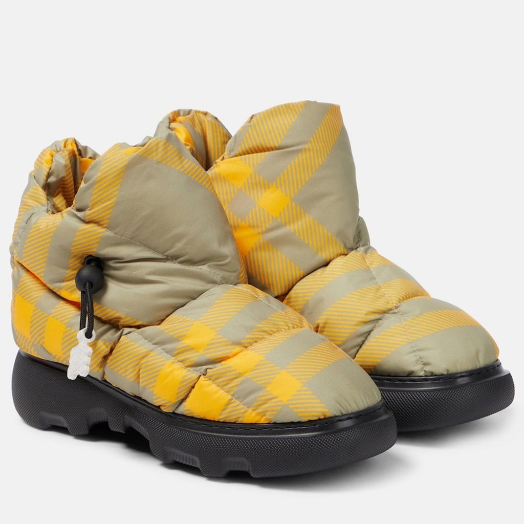 Burberry Check Pillow Padded Snow Boots, Size 40 NEW in Box $1,050 +DustBag