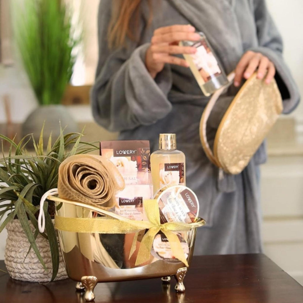 Lovery Bath Gift Basket 13-Piece Bath & Body Set, White Rose & Jasmine Scent NWT