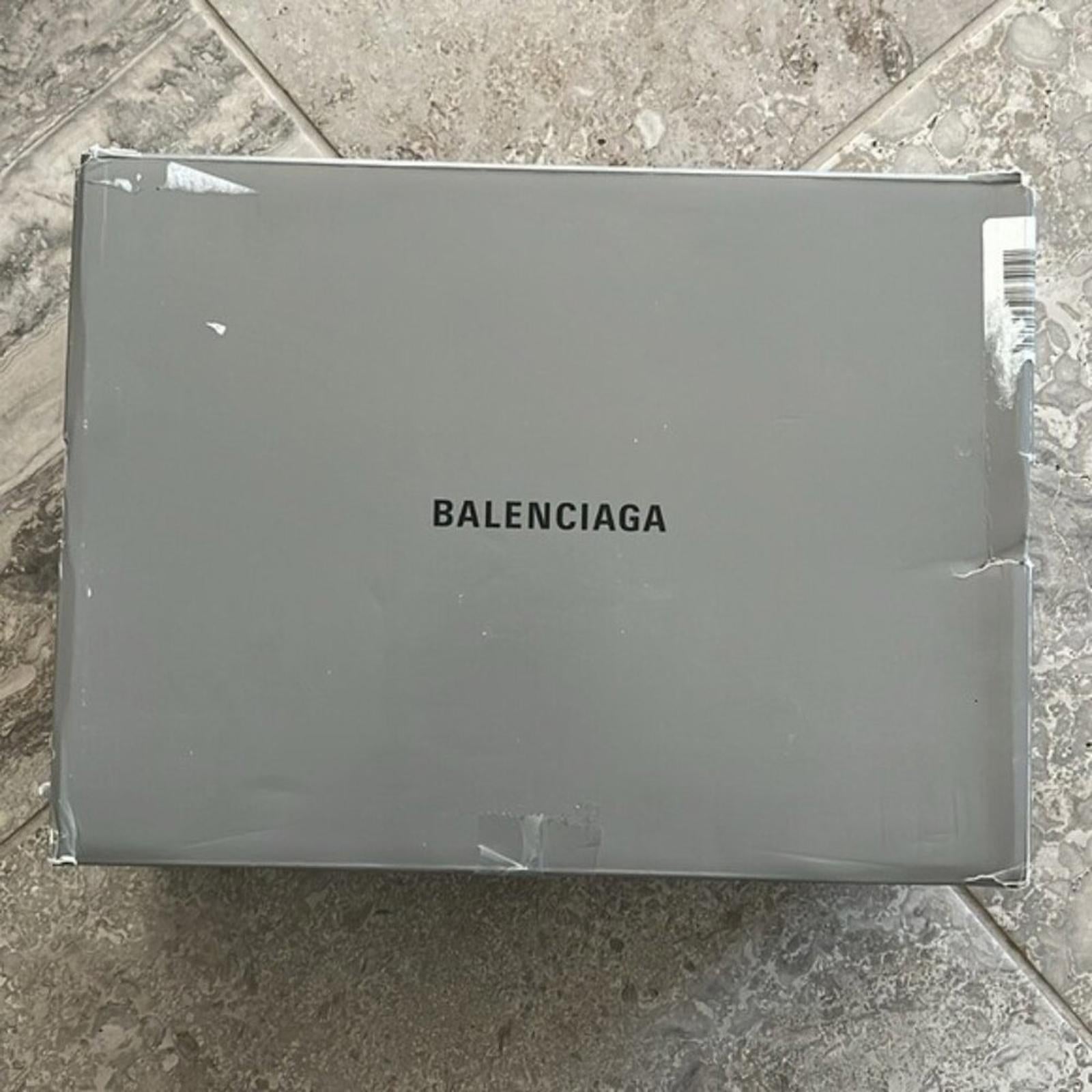 NWT Balenciaga Triple S Clear Sole Chunky Sneakers in Mint, Size 41 New in Box