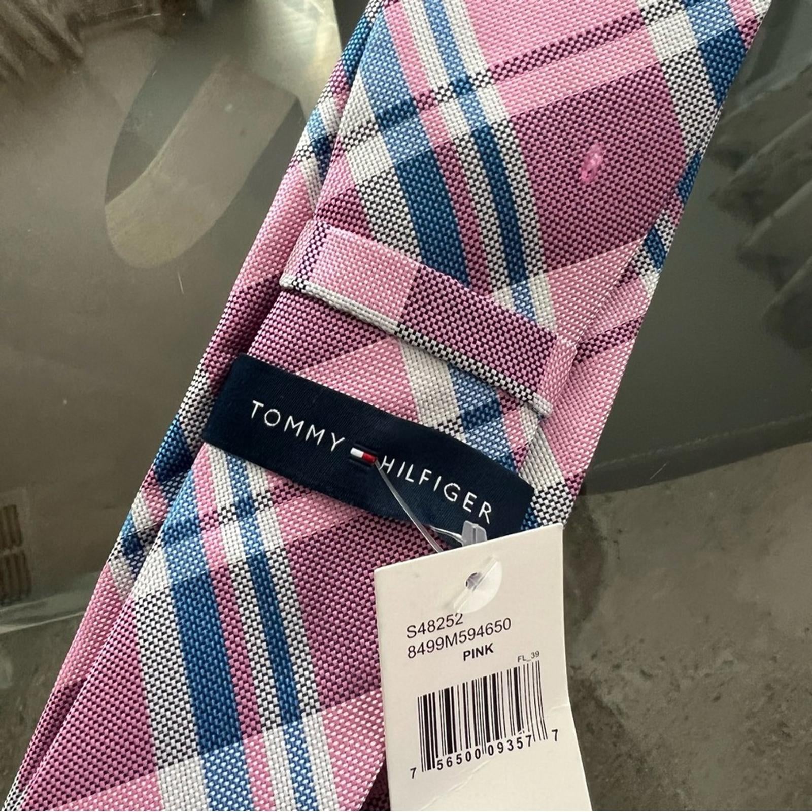 Tommy Hilfiger Plaid Neck Tie in Pink & Blue, New with Tag Retail $69.50